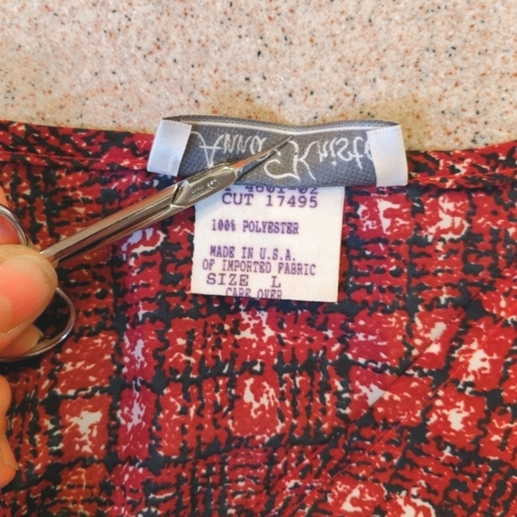 Anna Kriste V-Neck Plaid Blouse Long Sleeves Plunging Vneck Button Down Front - Picture 7 of 9